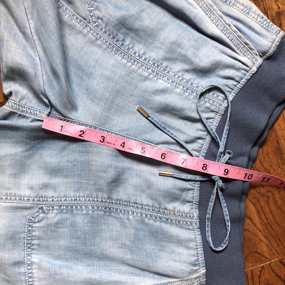 NEW NWT White House Black Market The TAPERED Ankle Chambray Jean Pant size 6 - Picture 12 of 14